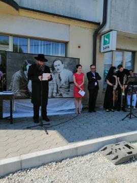 V Šalovcih položili tlakovce spomina 2